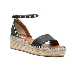 Valentino Garavani Rockstud Calfskin Flatform Espadrille Sandals, Black,Size 39